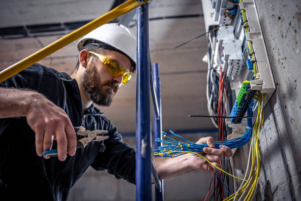 Best Affordable Emergency Electrician  in Woodbury, NY